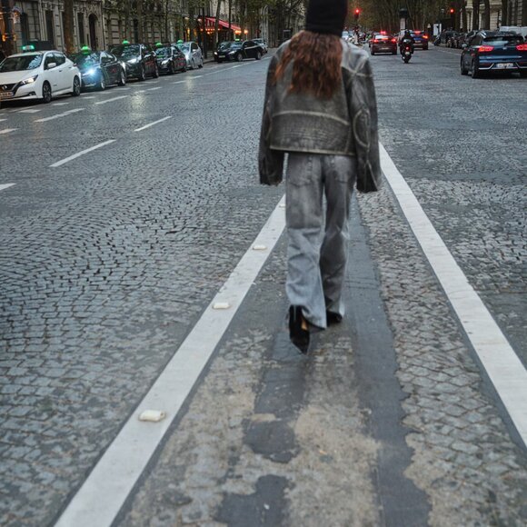 H&M Bleecker High Rise Wide Leg Jeans US 6 - Picture 3 of 5